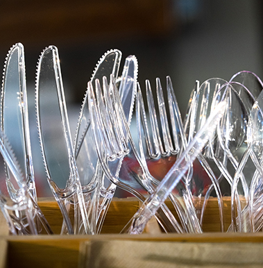 Recycled polypropylene plasticware